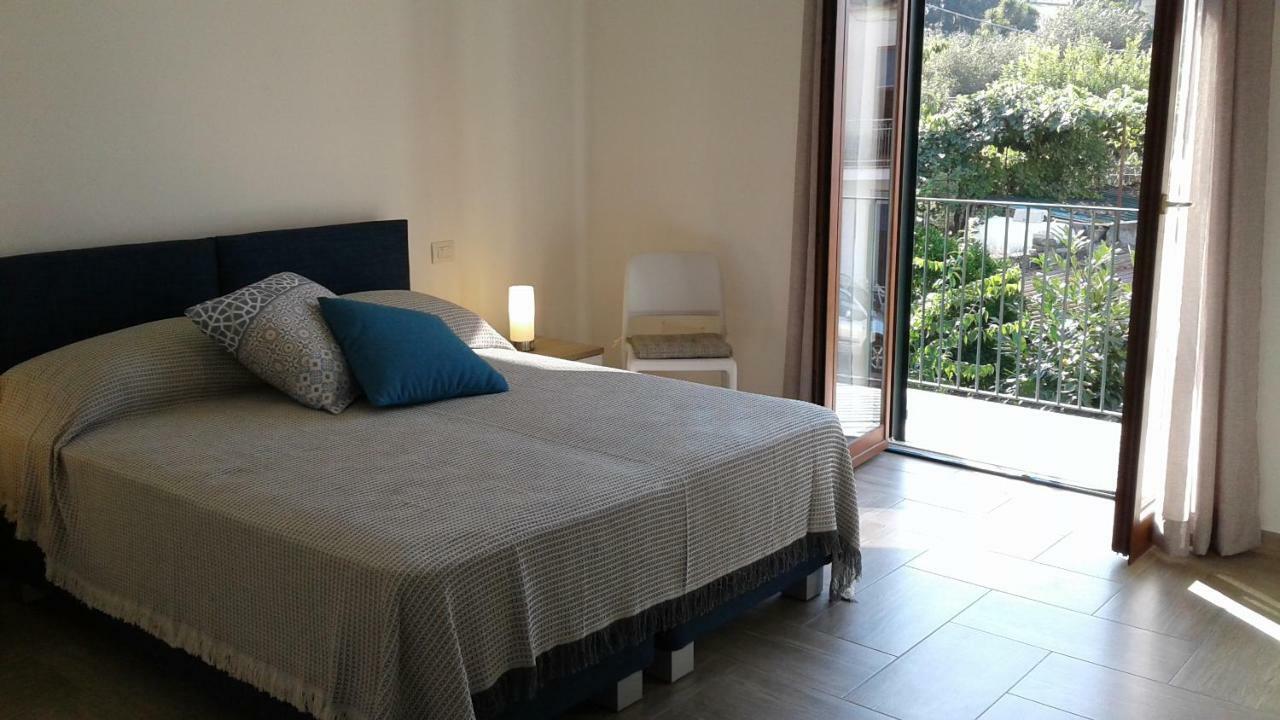 Madar Apartament SantʼAgata sui Due Golfi
